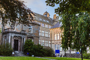 University of Dundee to provide new Graduate Apprenticeship opportunities
